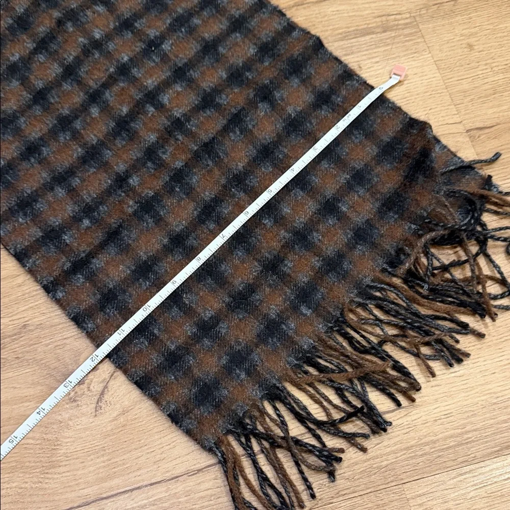 Amicale Cashmere sophisticated plaid